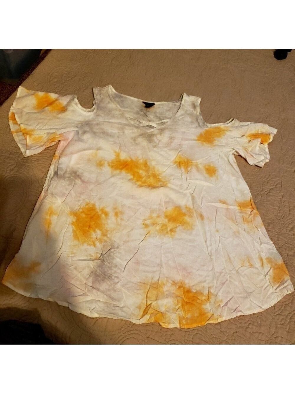 INTRO Dillard's Exclusive Tie-Dye Cold Shoulder